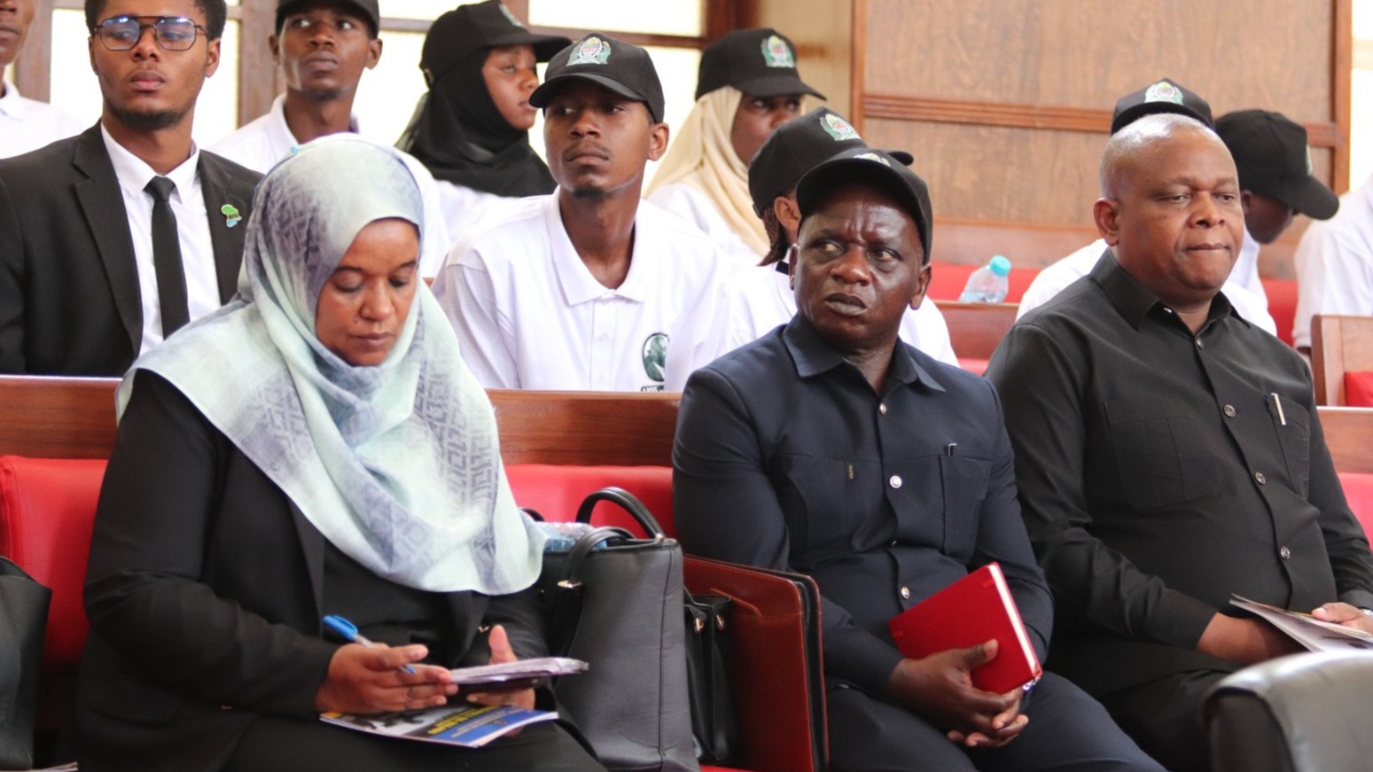 SAUTI YA HISTORIA YAREJEA KARIMJEE: KUMBUKUMBU ZA SHEIKH ABEID AMANI KARUME ZIKIWASHA TENA MOYO WA UTAIFA