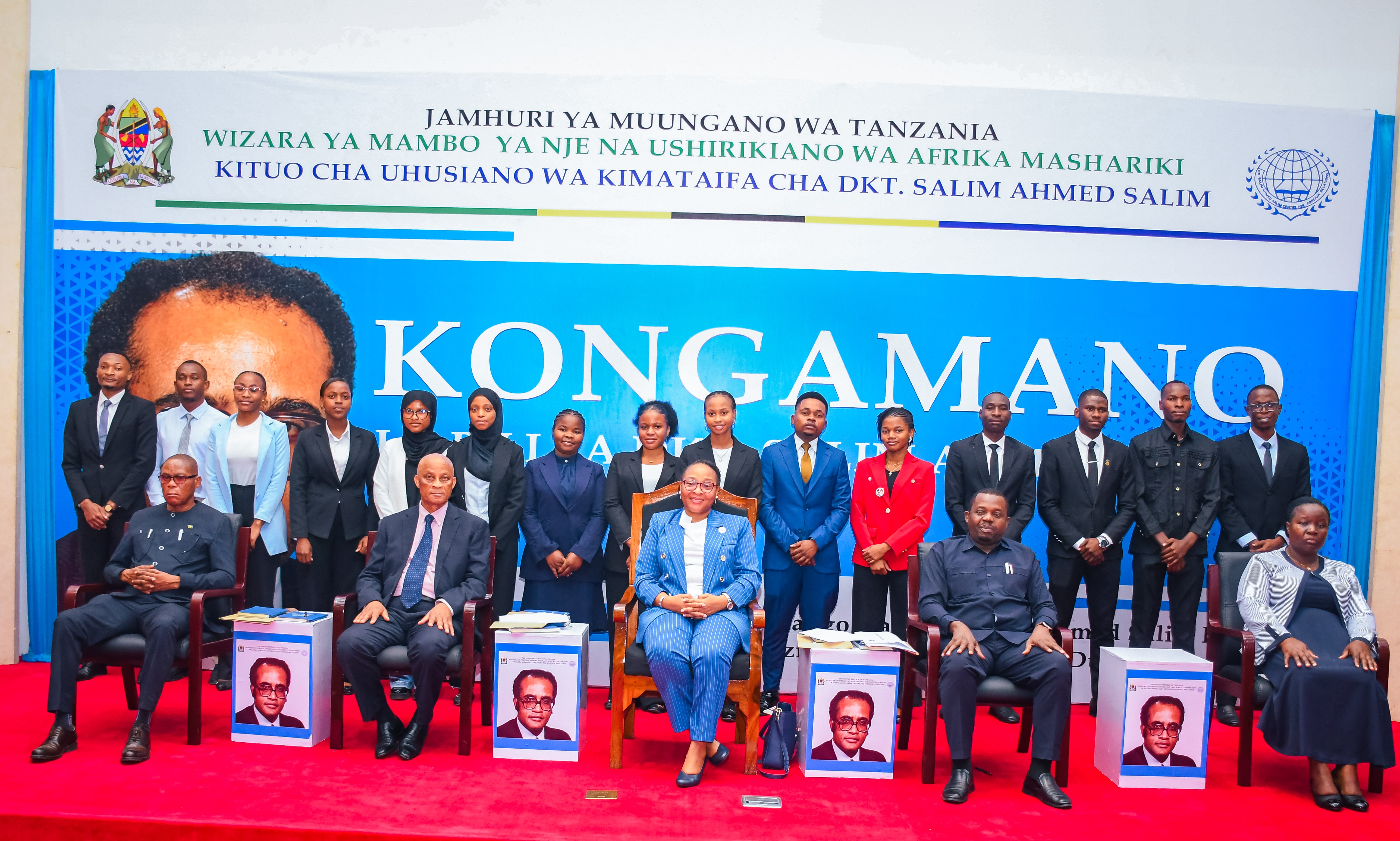 Kongamano la pili la Dkt Salim Ahmed Salim kuenzi mchango wake wa ujenzi wa amani na ustawi duniani limefanyika jijini Dar es Salaam.Miongoni mwa Washiriki katika Kongamano hili  walikuwa ni 